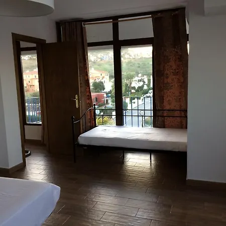 Pensión Restaurante La Mecedora San Luis de Sabinillas